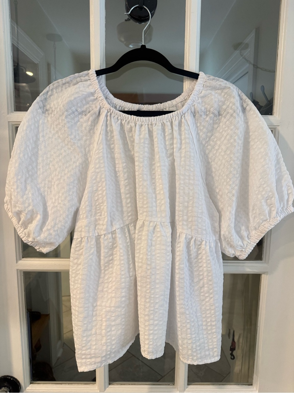 Old Navy White Textured Puff-Sleeve Tunic Top